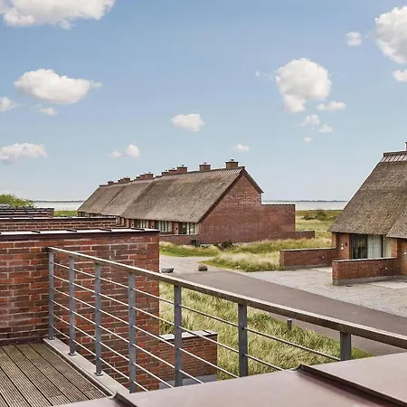 Awesome In Romo With Kitchen Rømø Kirkeby